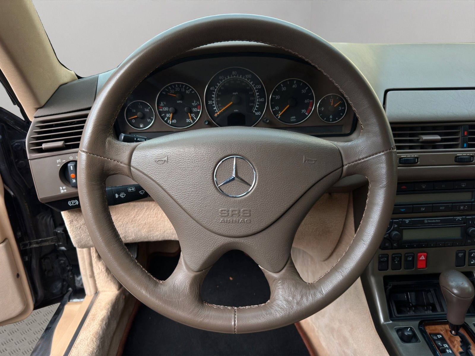 Fahrzeugabbildung Mercedes-Benz SL 500 R129