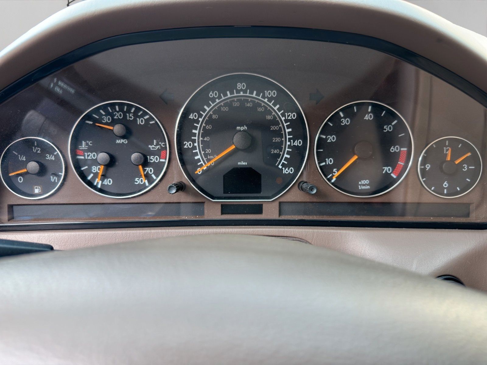 Fahrzeugabbildung Mercedes-Benz SL 500 R129