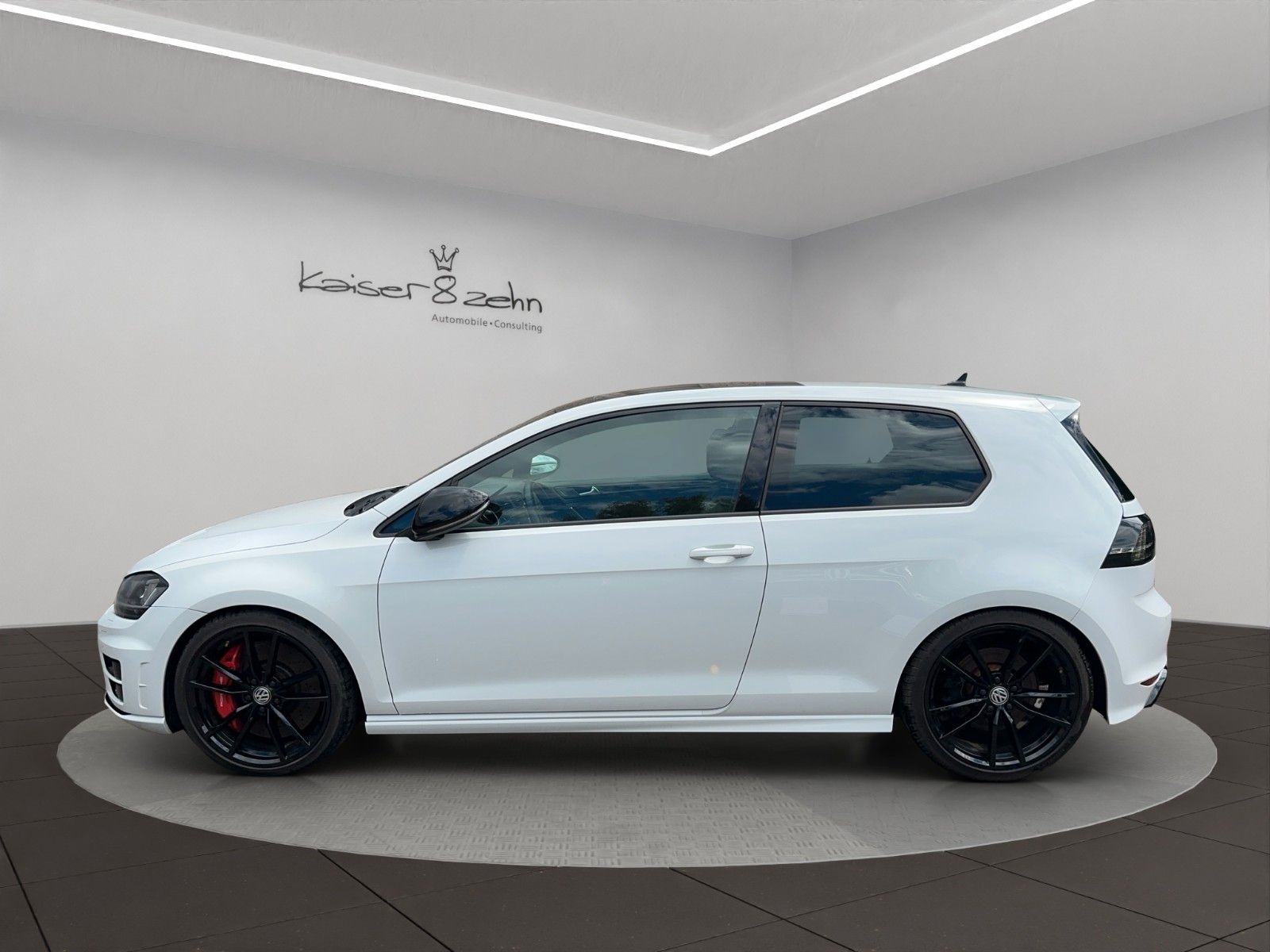 Fahrzeugabbildung Volkswagen Golf R 4Motion BlueMotion Technology DSG *389PS*