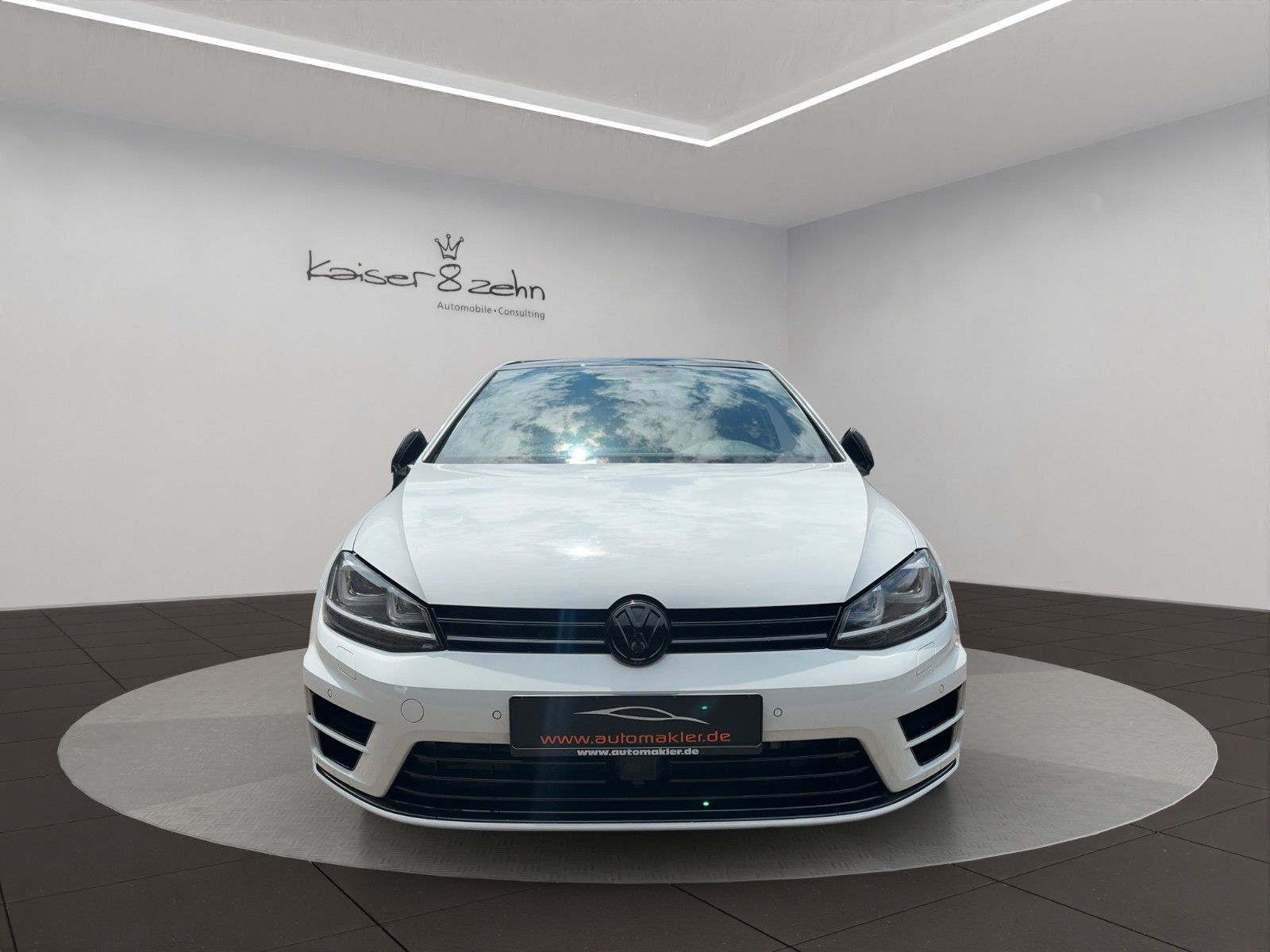 Fahrzeugabbildung Volkswagen Golf R 4Motion BlueMotion Technology DSG *389PS*