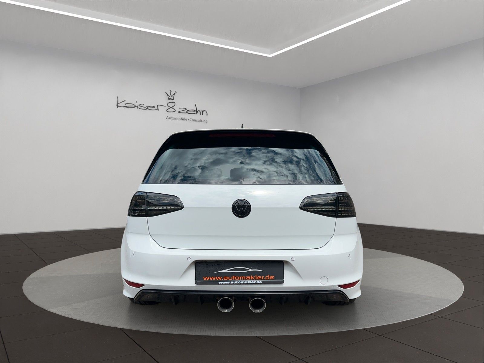 Fahrzeugabbildung Volkswagen Golf R 4Motion BlueMotion Technology DSG *389PS*