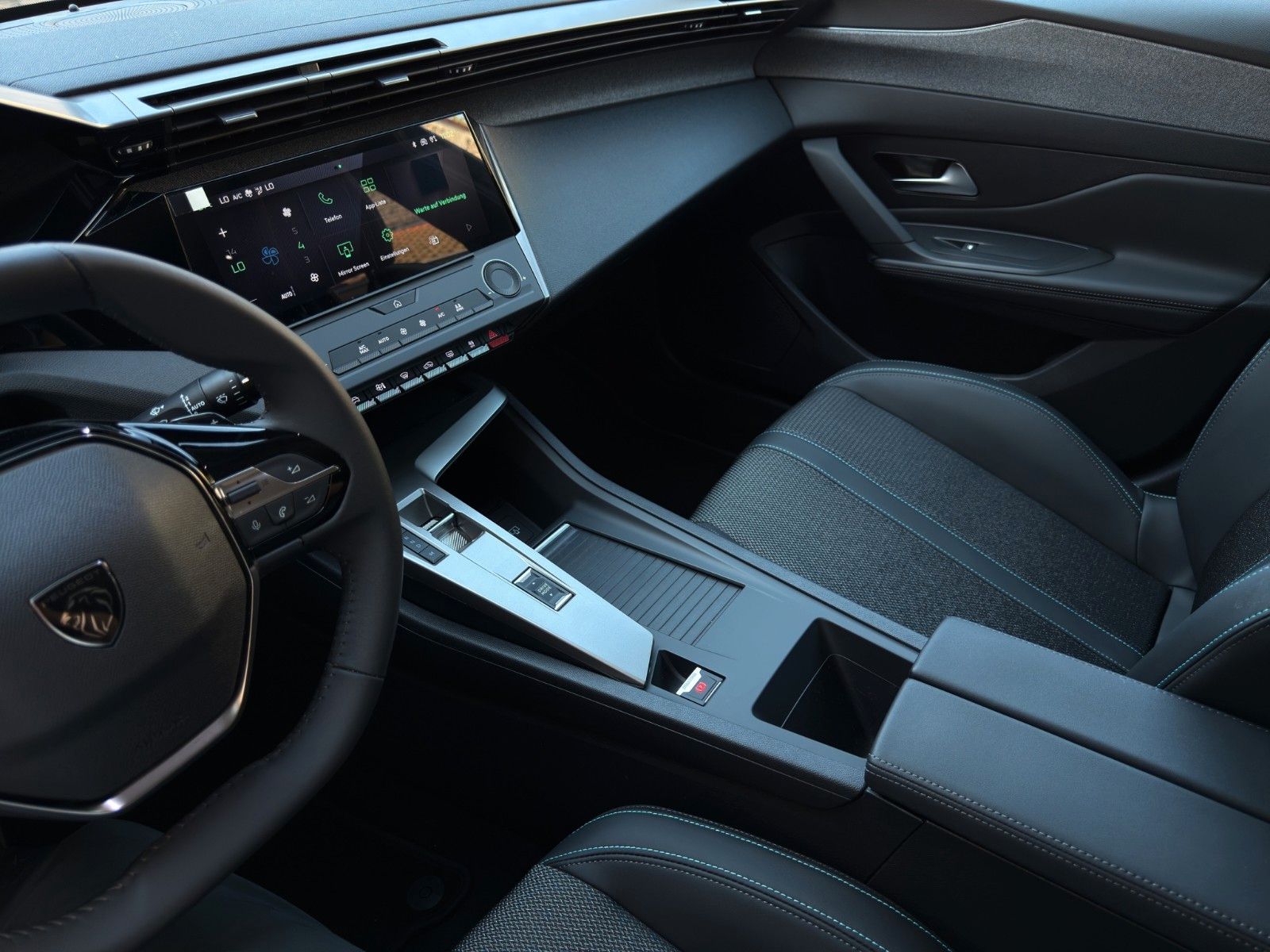 Fahrzeugabbildung Peugeot 308 SW Hybrid 145 Allure *CarPlay*