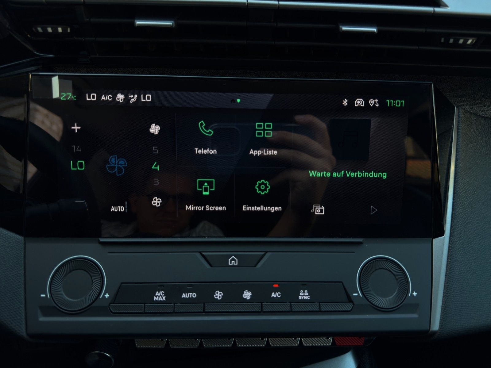 Fahrzeugabbildung Peugeot 308 SW Hybrid 145 Allure *CarPlay*