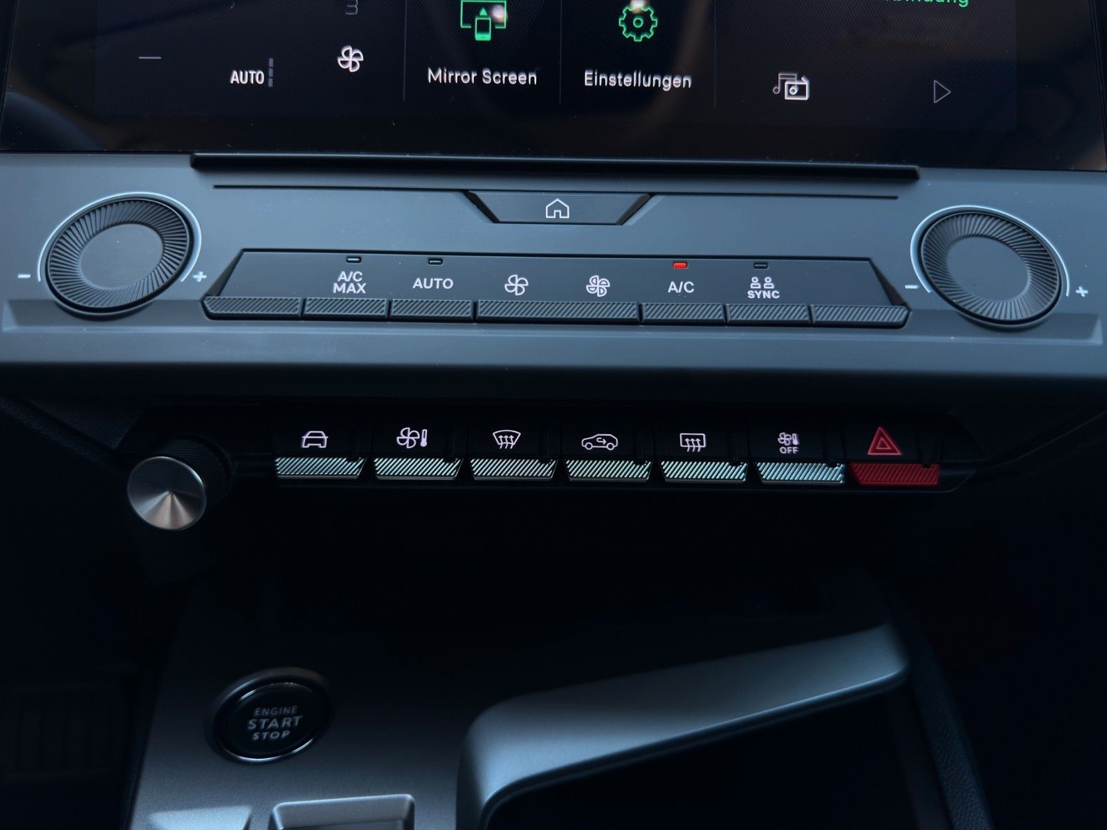 Fahrzeugabbildung Peugeot 308 SW Hybrid 145 Allure *CarPlay*