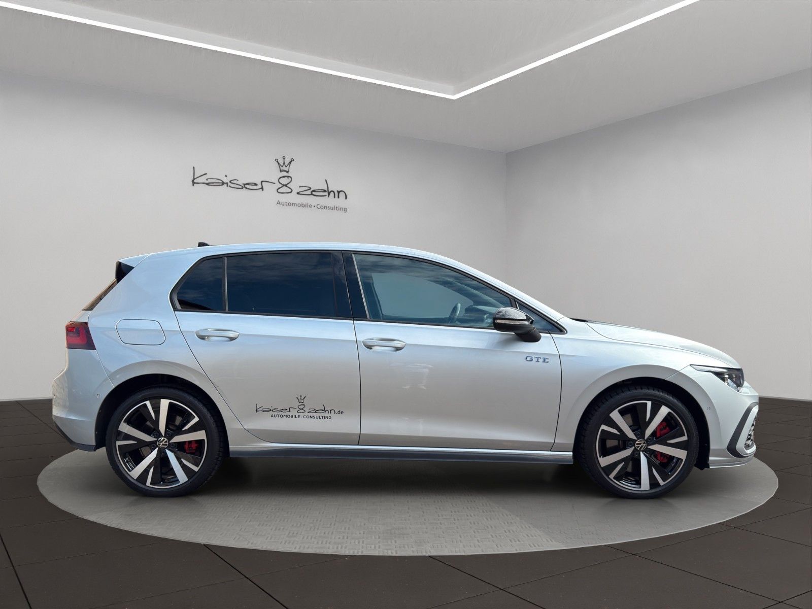 Fahrzeugabbildung Volkswagen Golf VIII 1.4 eHybrid OPF DSG GTE