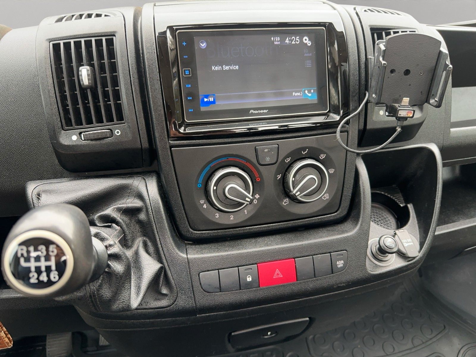 Fahrzeugabbildung Peugeot Boxer Autotransporter
