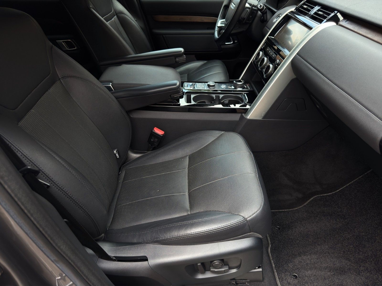 Fahrzeugabbildung Land Rover Discovery 5 HSE SDV6 *2. Hand*Rückfahrkamera*