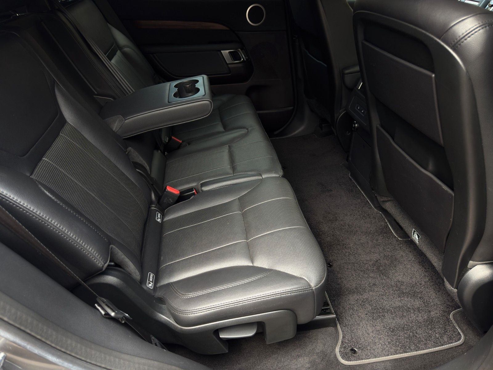 Fahrzeugabbildung Land Rover Discovery 5 HSE SDV6 *2. Hand*Rückfahrkamera*