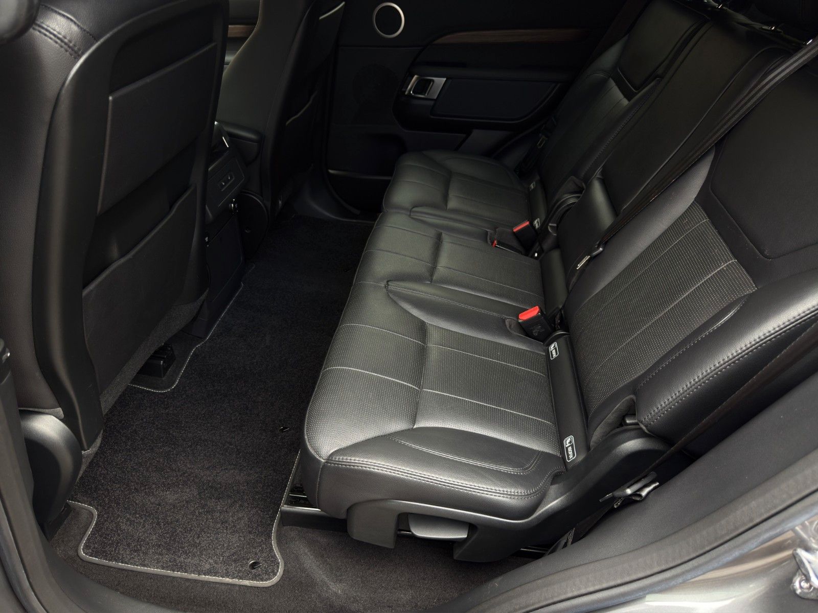 Fahrzeugabbildung Land Rover Discovery 5 HSE SDV6 *2. Hand*Rückfahrkamera*