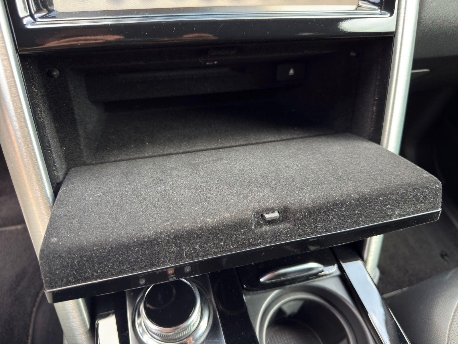Fahrzeugabbildung Land Rover Discovery 5 HSE SDV6 *2. Hand*Rückfahrkamera*
