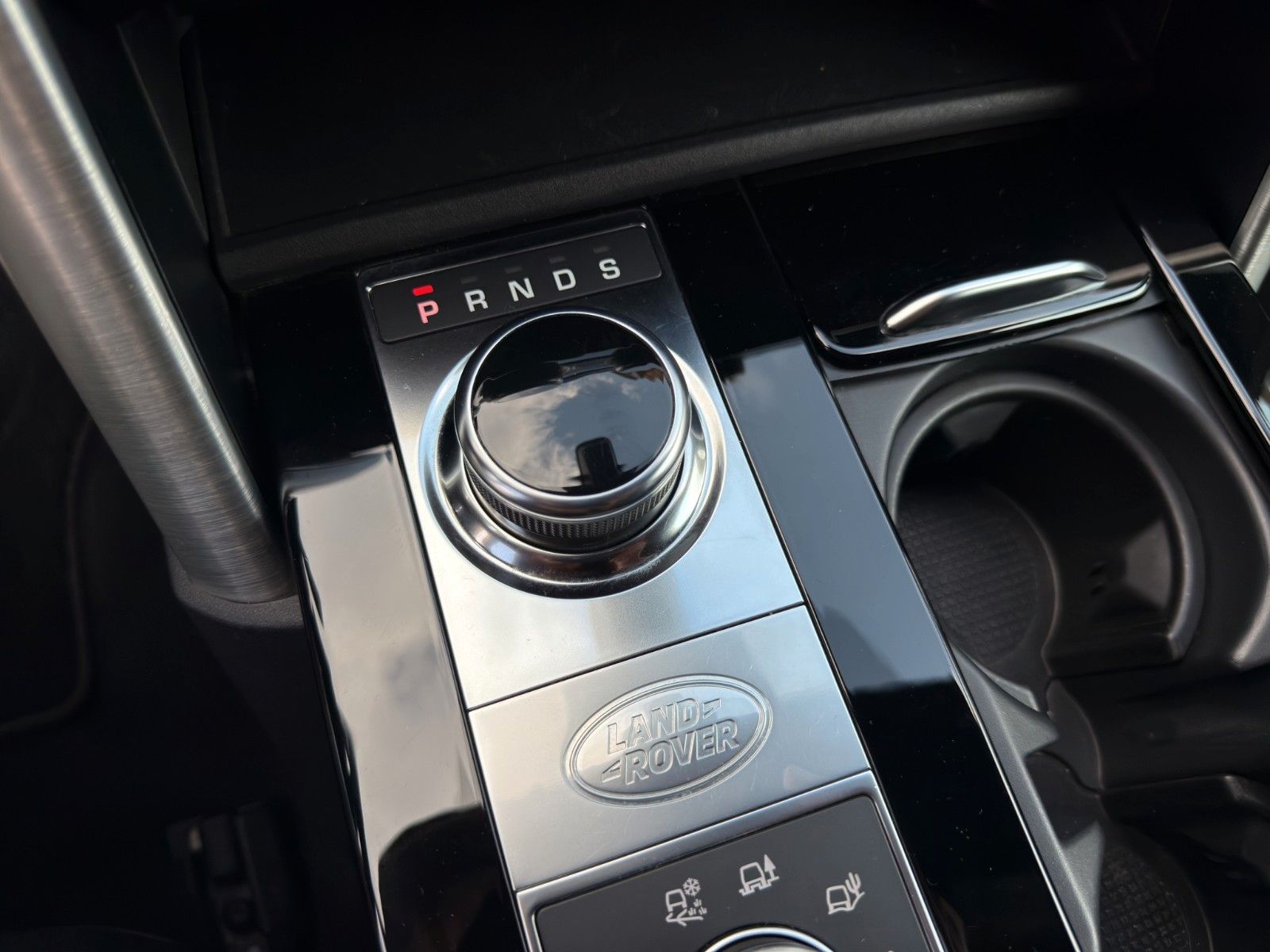 Fahrzeugabbildung Land Rover Discovery 5 HSE SDV6 *2. Hand*Rückfahrkamera*