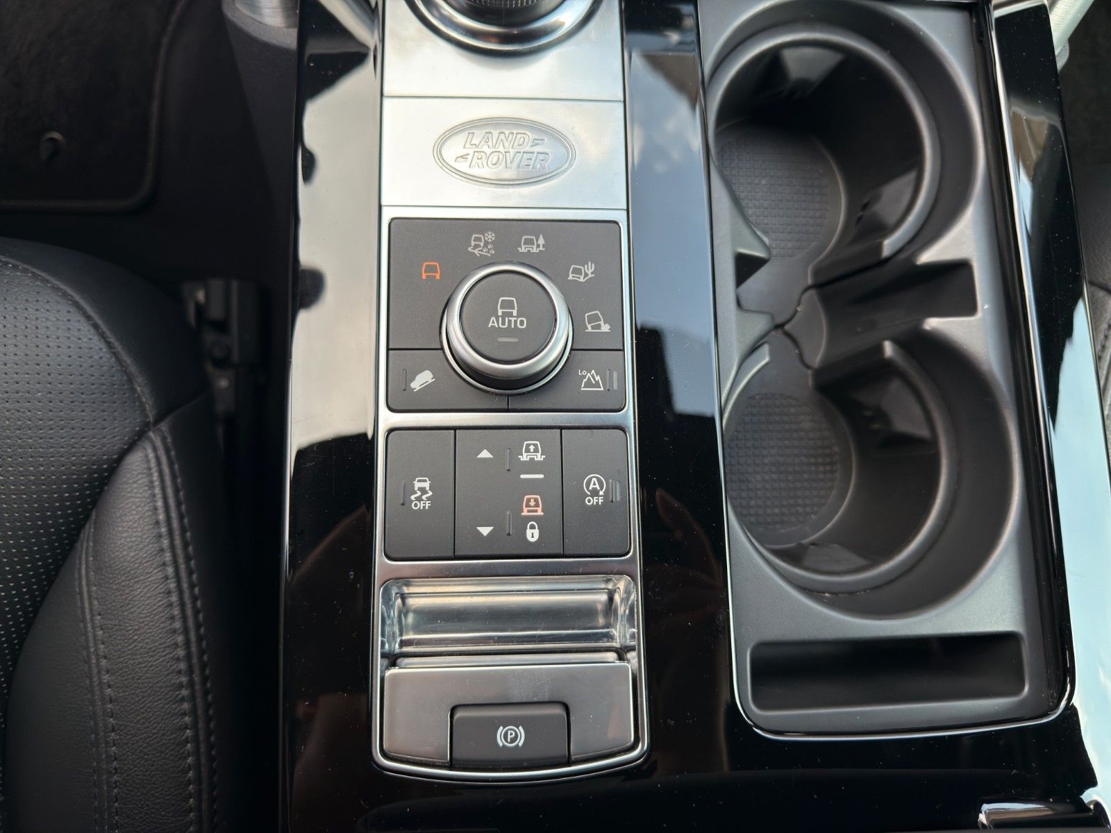 Fahrzeugabbildung Land Rover Discovery 5 HSE SDV6 *2. Hand*Rückfahrkamera*