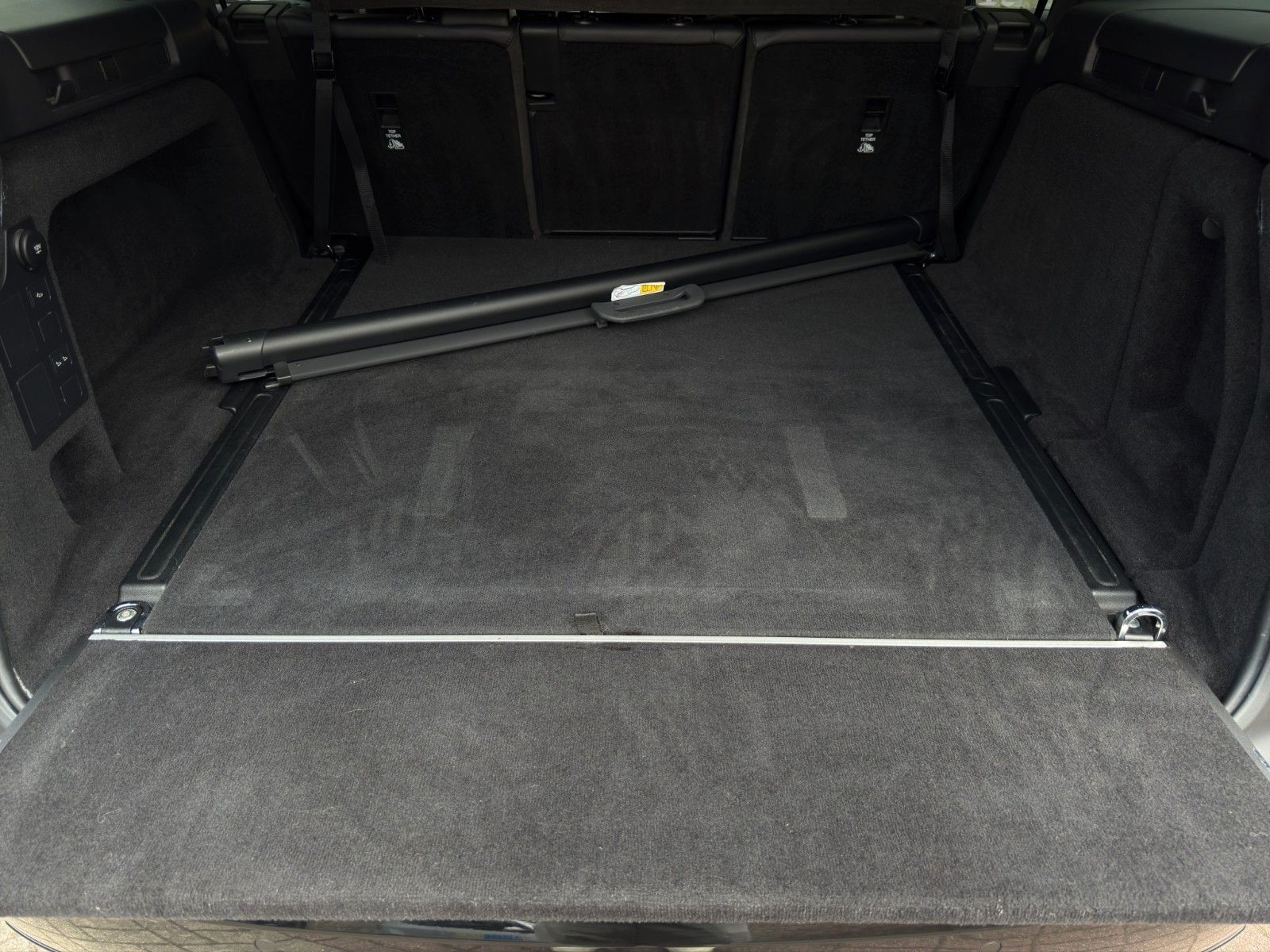 Fahrzeugabbildung Land Rover Discovery 5 HSE SDV6 *2. Hand*Rückfahrkamera*