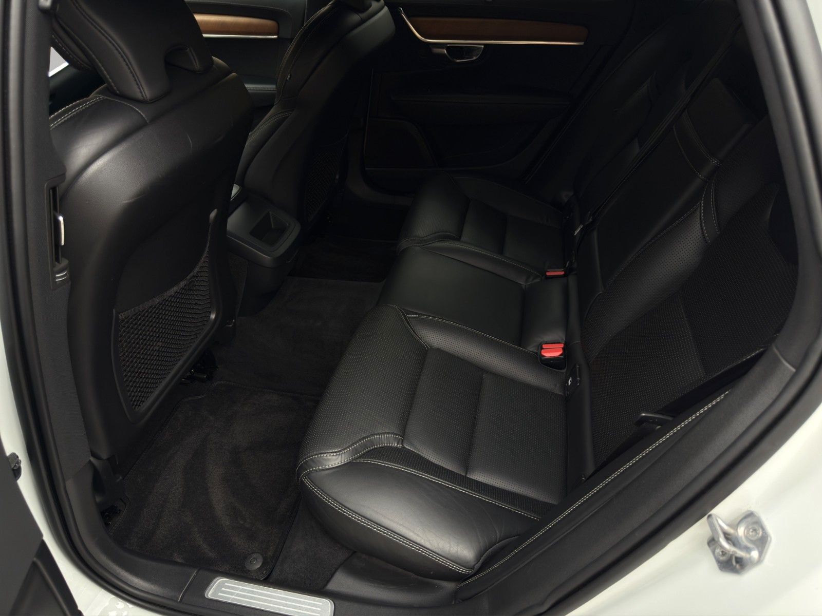 Fahrzeugabbildung Volvo V90 D4 Inscription *2.Hand*Sitzklima*CarPlay*