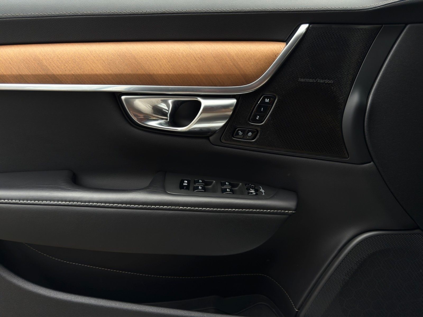 Fahrzeugabbildung Volvo V90 D4 Inscription *2.Hand*Sitzklima*CarPlay*