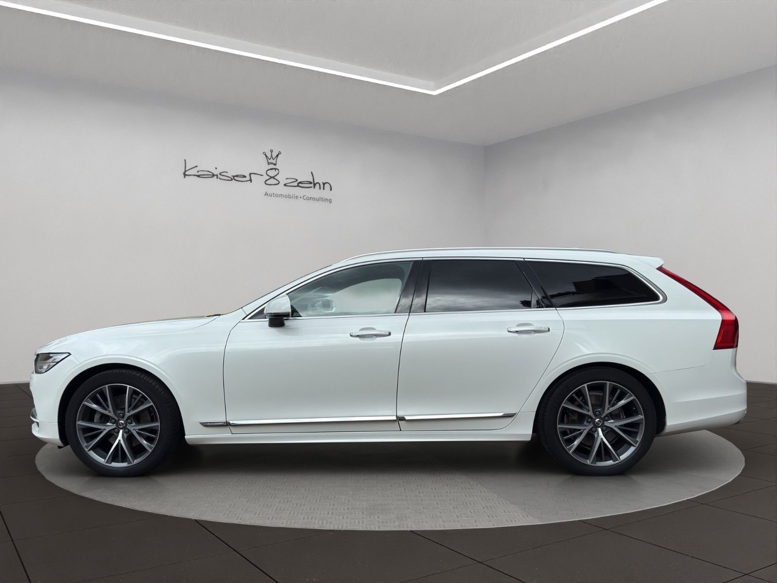 Fahrzeugabbildung Volvo V90 D4 Inscription *2.Hand*Sitzklima*CarPlay*
