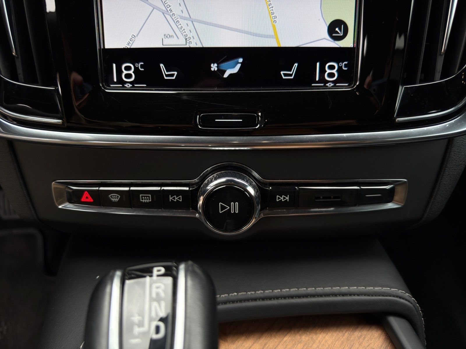 Fahrzeugabbildung Volvo V90 D4 Inscription *2.Hand*Sitzklima*CarPlay*