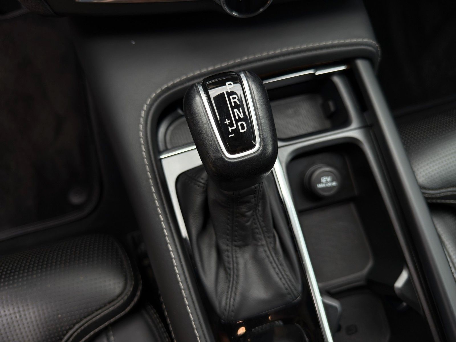 Fahrzeugabbildung Volvo V90 D4 Inscription *2.Hand*Sitzklima*CarPlay*