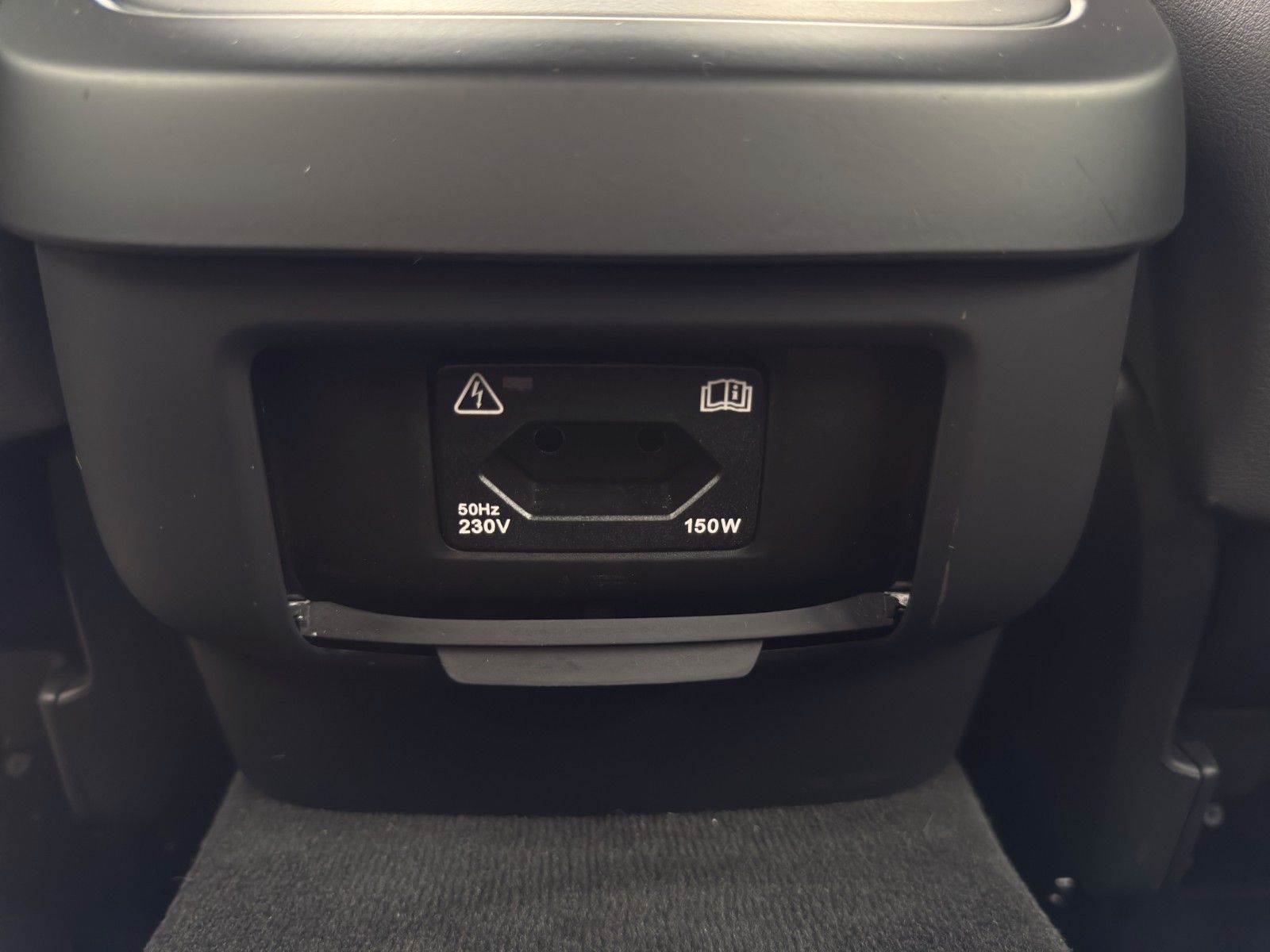 Fahrzeugabbildung Volvo V90 D4 Inscription *2.Hand*Sitzklima*CarPlay*