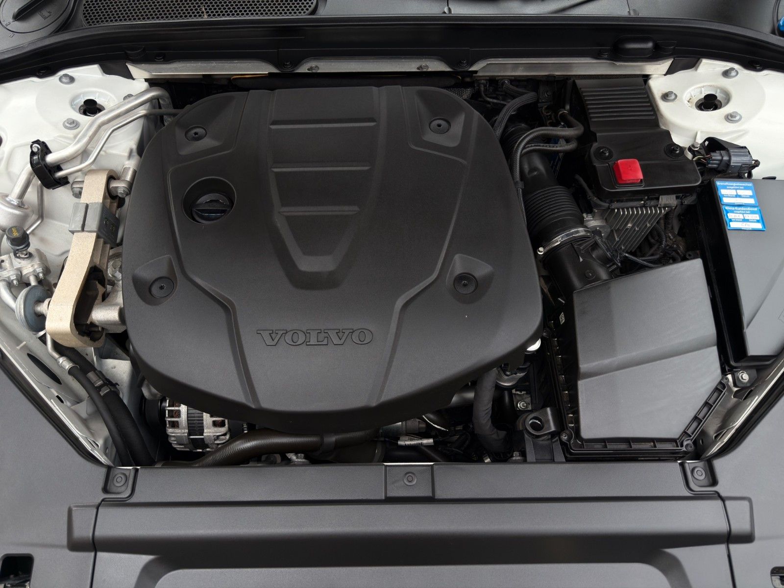 Fahrzeugabbildung Volvo V90 D4 Inscription *2.Hand*Sitzklima*CarPlay*