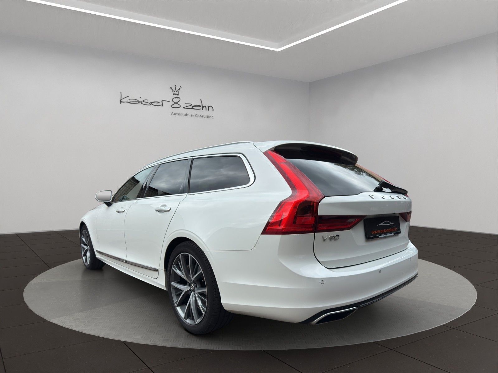 Fahrzeugabbildung Volvo V90 D4 Inscription *2.Hand*Sitzklima*CarPlay*