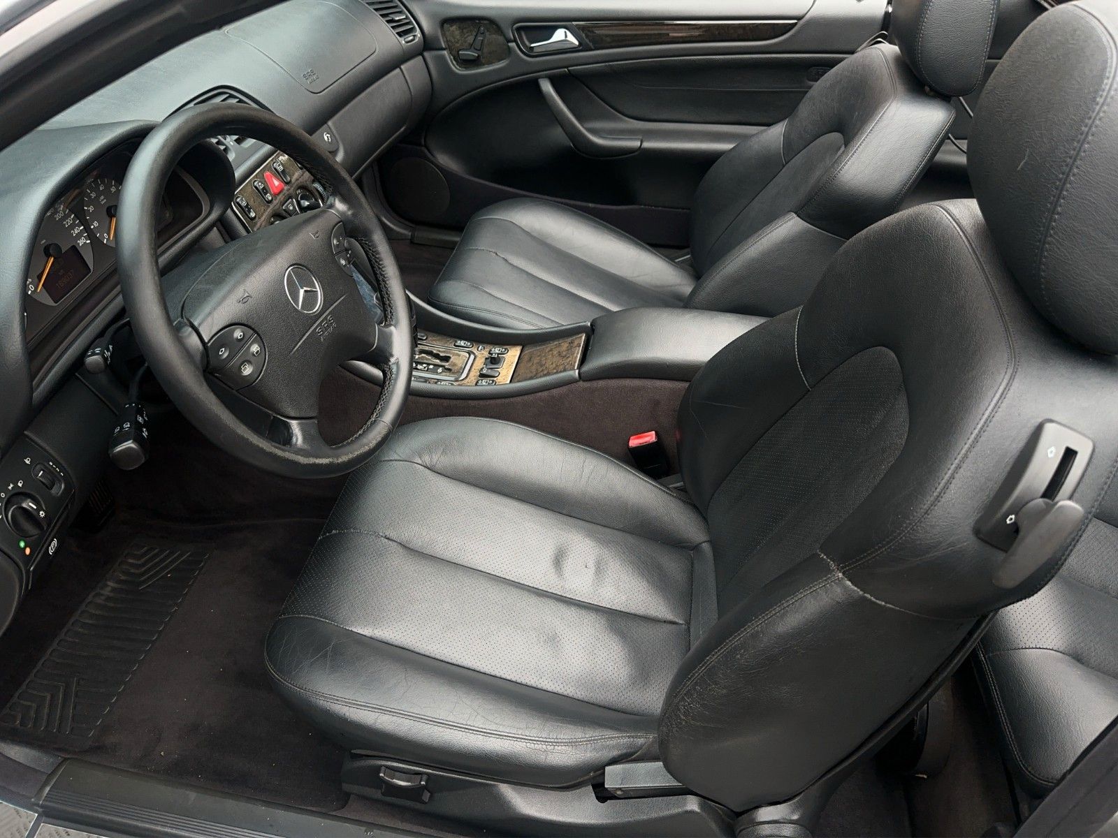 Fahrzeugabbildung Mercedes-Benz CLK 200 Kompressor Avantgarde