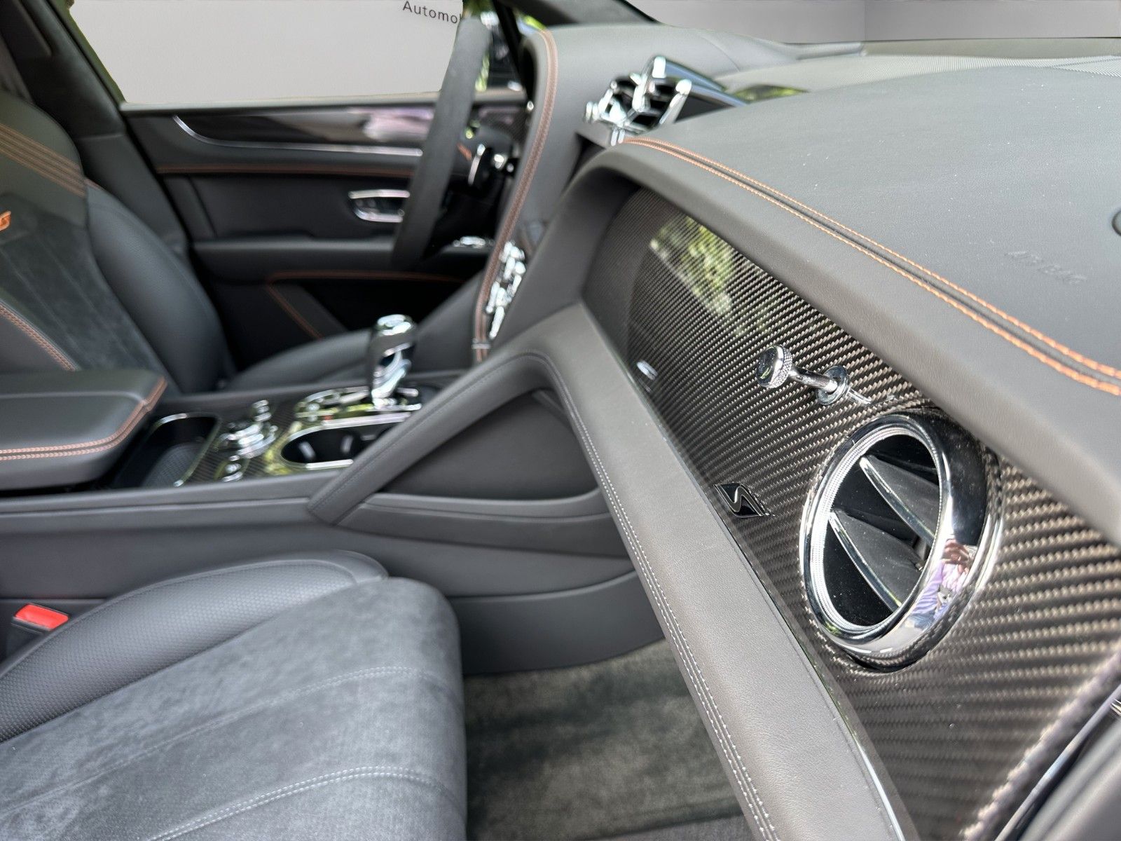 Fahrzeugabbildung Bentley Bentayga V8 S *Carbon* *AHK*