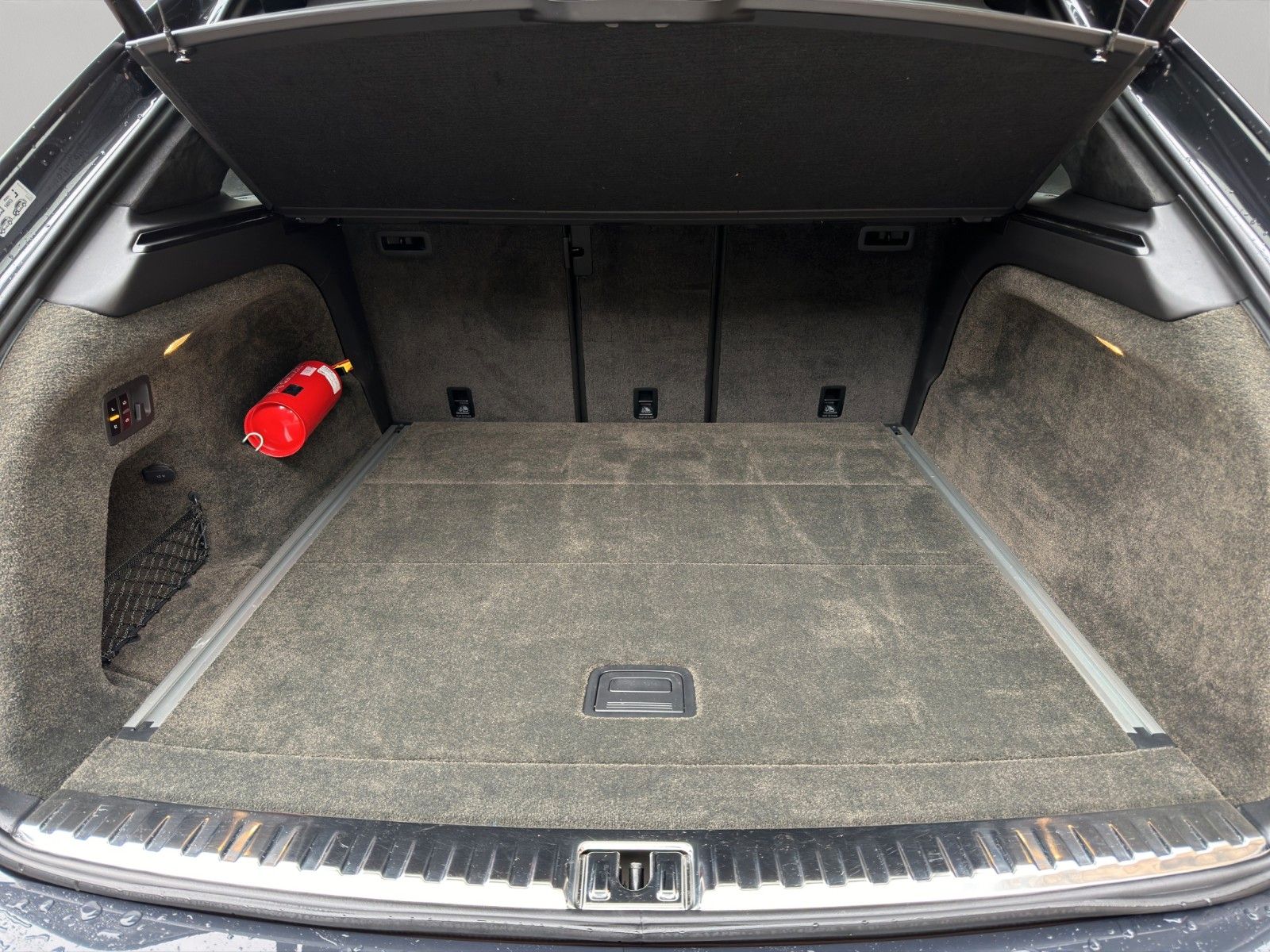 Fahrzeugabbildung Bentley Bentayga V8 S *Carbon* *AHK*