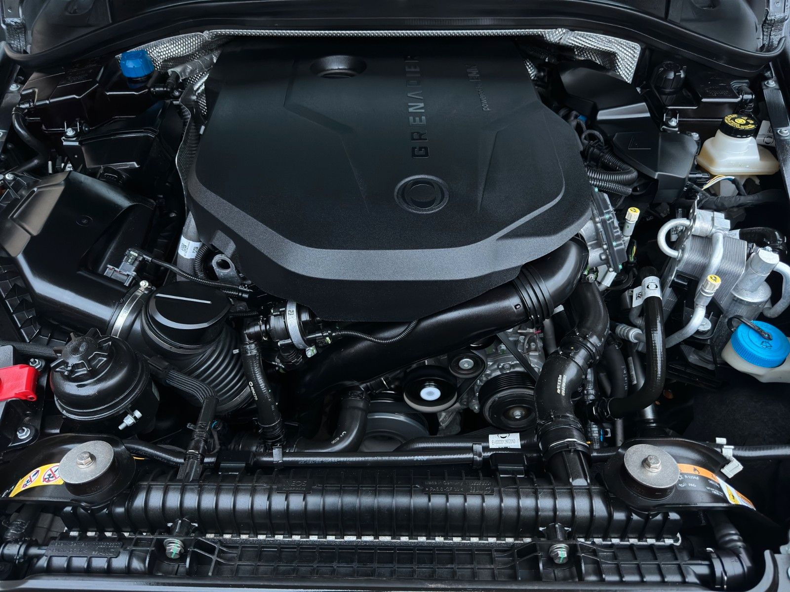 Fahrzeugabbildung Porsche Macan GTS *Burmester* *Surround View*