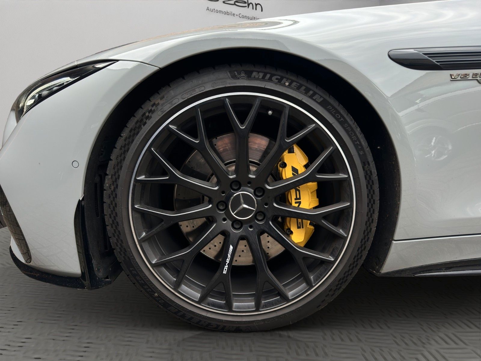 Fahrzeugabbildung Mercedes-Benz SL 63 AMG 4Matic+