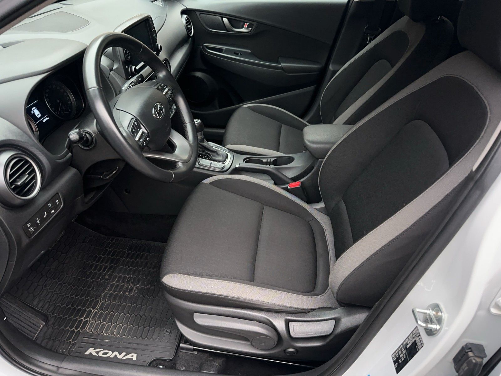 Fahrzeugabbildung Hyundai Kona 1.6 CRDi DCT Premium