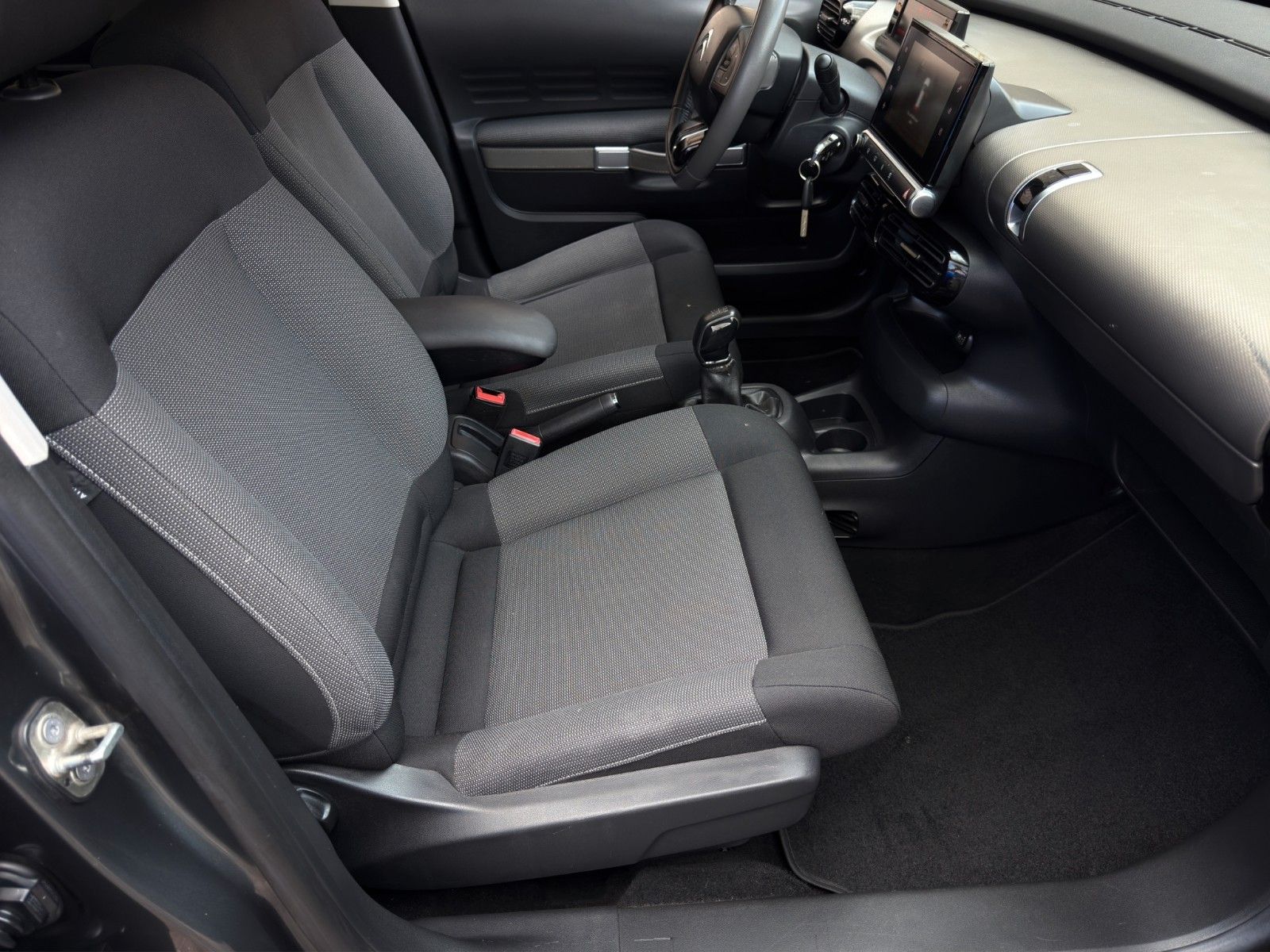 Fahrzeugabbildung Citroën C4 Cactus Shine *PDC*Bluetooth*