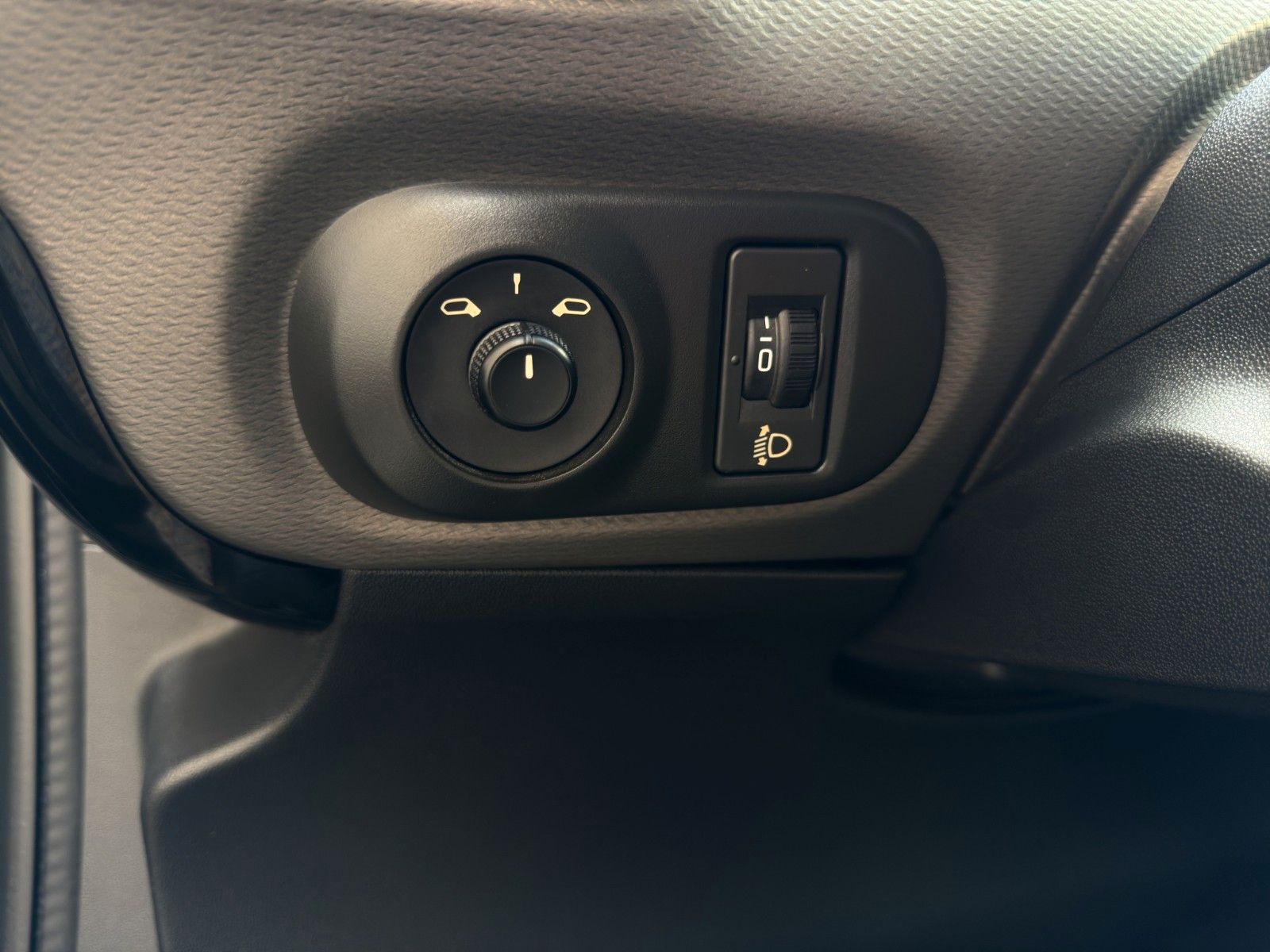 Fahrzeugabbildung Citroën C4 Cactus Shine *PDC*Bluetooth*