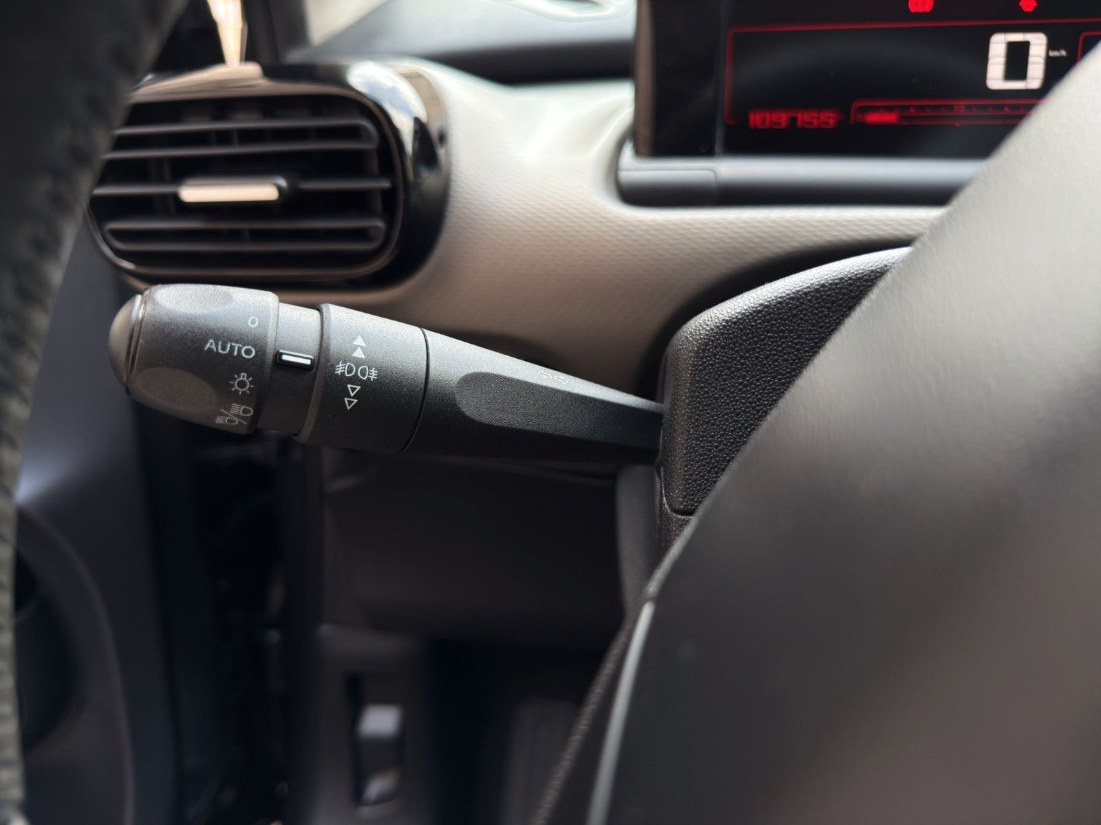 Fahrzeugabbildung Citroën C4 Cactus Shine *PDC*Bluetooth*