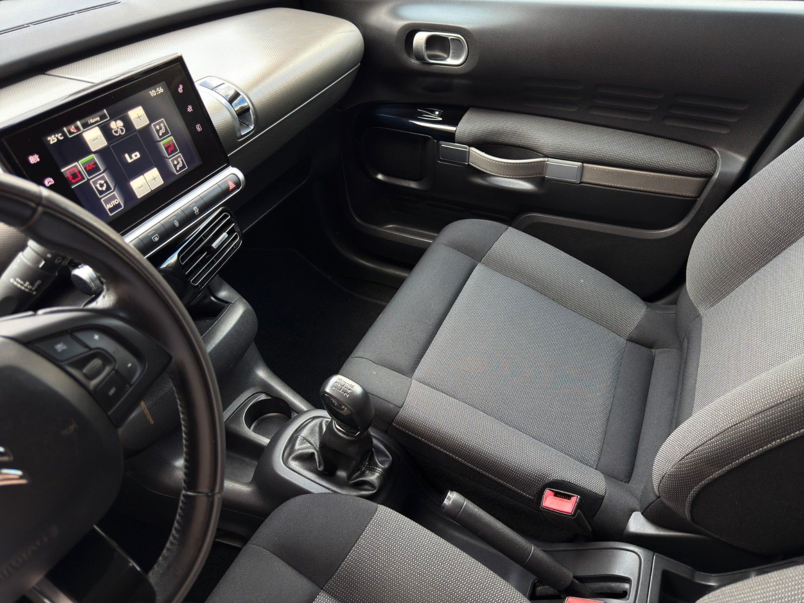 Fahrzeugabbildung Citroën C4 Cactus Shine *PDC*Bluetooth*