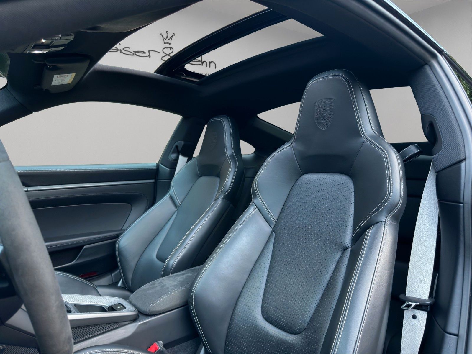 Fahrzeugabbildung Porsche 911 Carrera 4S (992.1) neuwertig