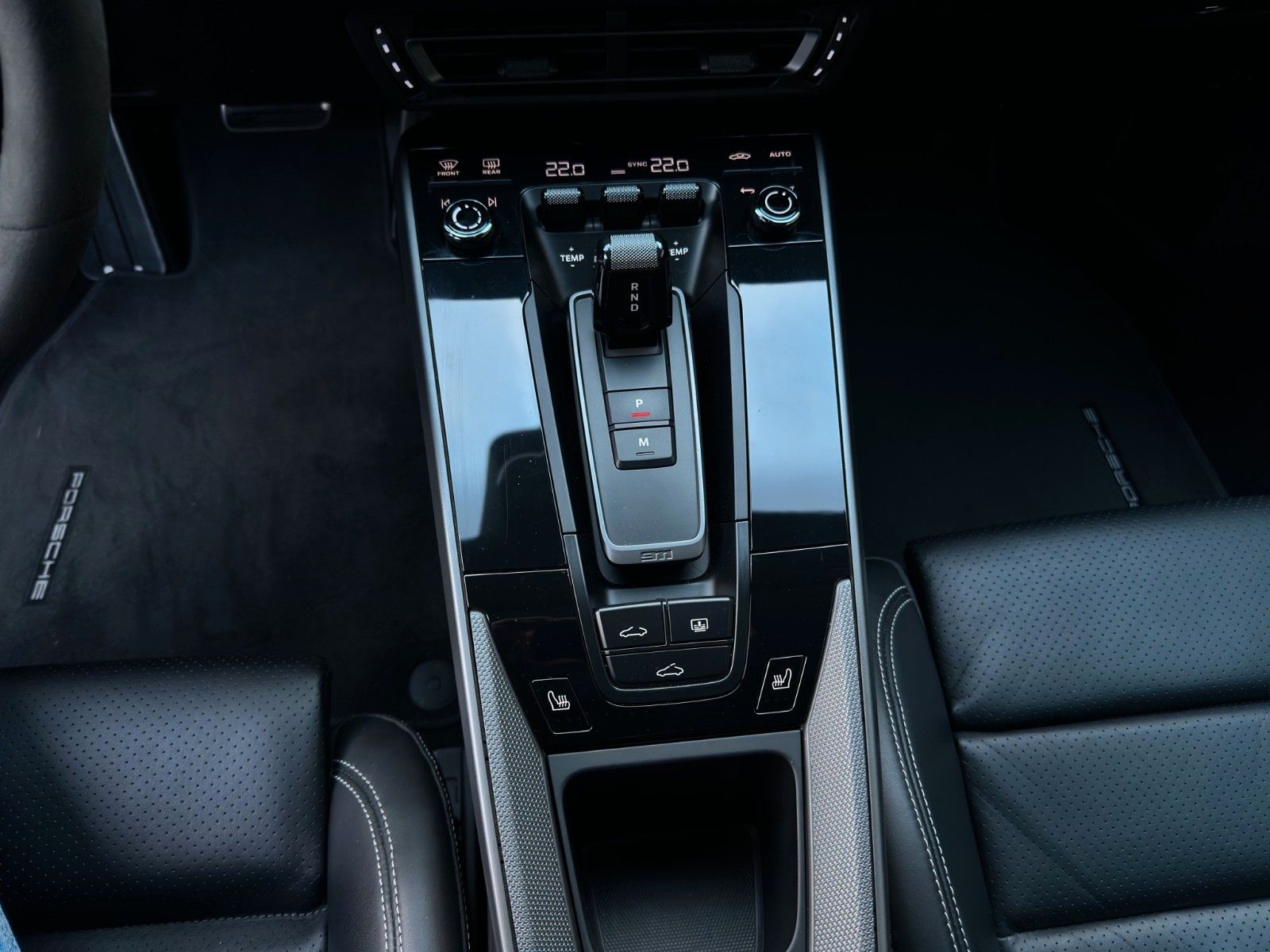 Fahrzeugabbildung Porsche 911 Carrera 4S (992.1) neuwertig