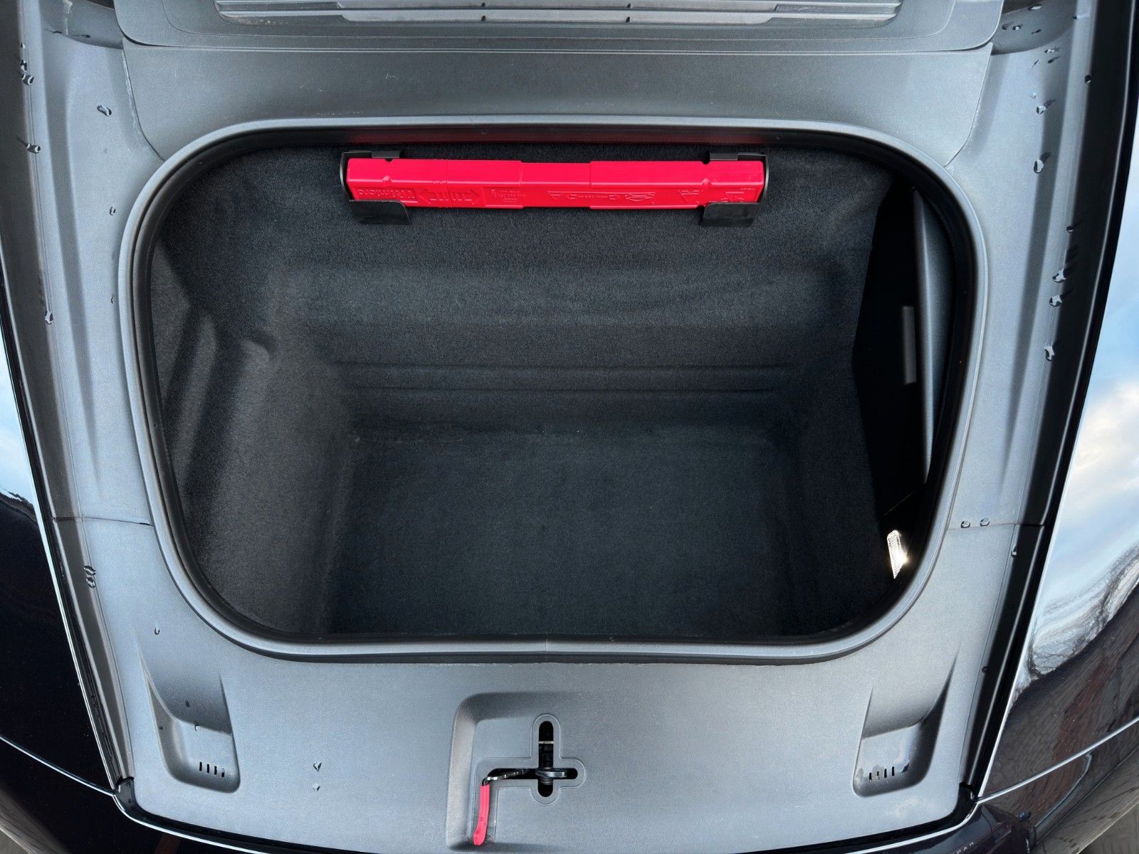 Fahrzeugabbildung Porsche 911 Carrera 4S (992.1) neuwertig