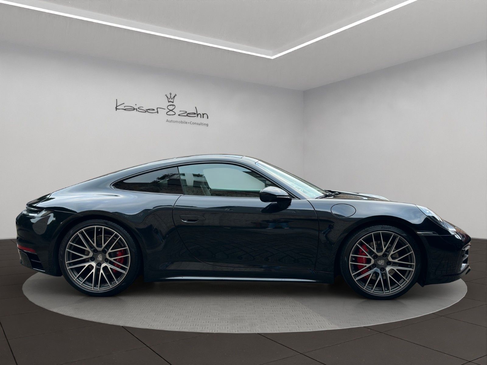 Fahrzeugabbildung Porsche 911 Carrera 4S (992.1) neuwertig