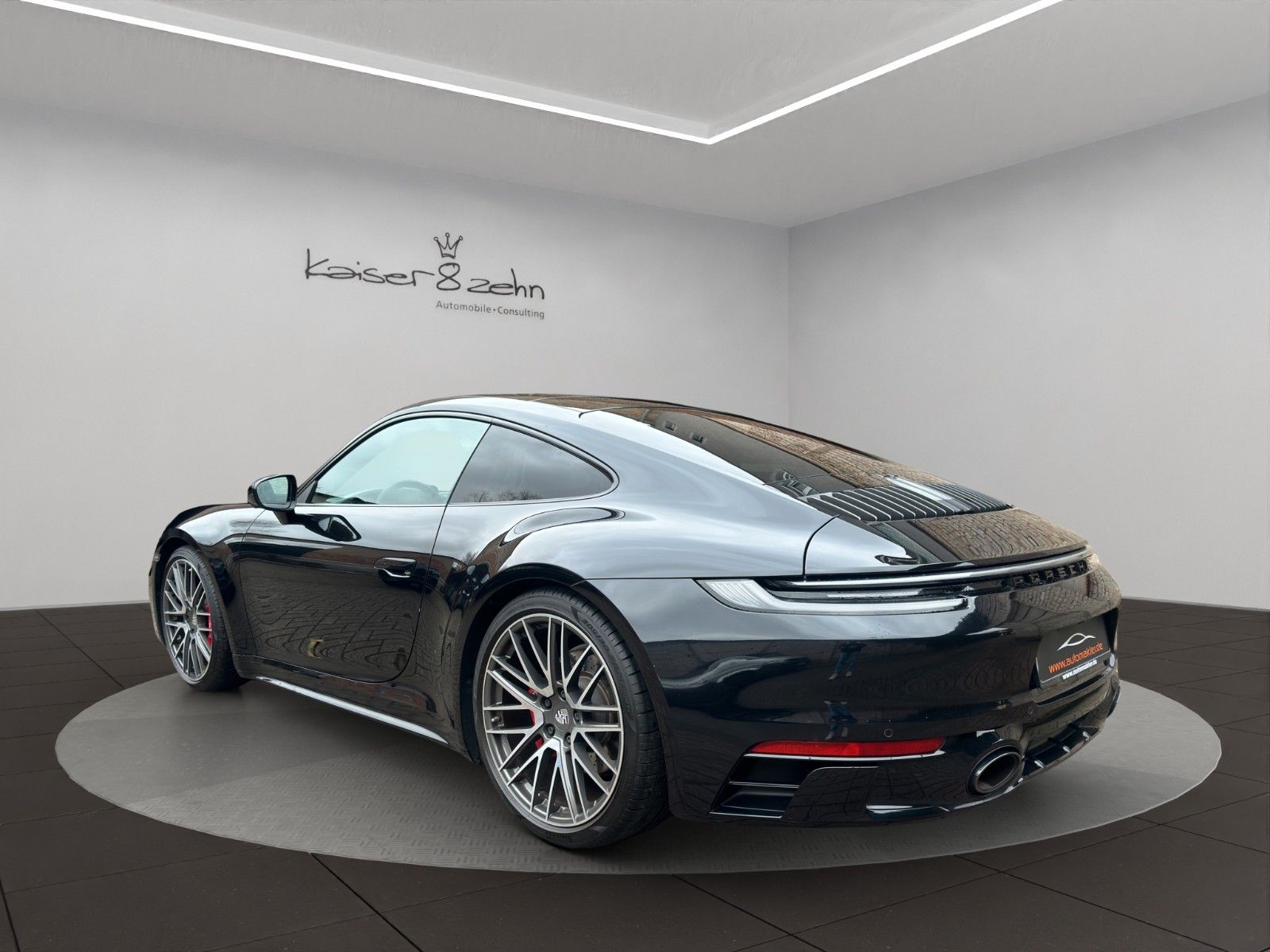 Fahrzeugabbildung Porsche 911 Carrera 4S (992.1) neuwertig