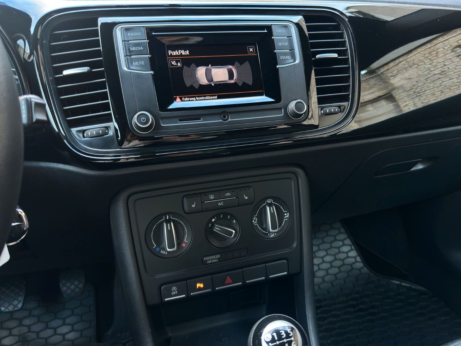 Fahrzeugabbildung Volkswagen Beetle 1.2 TSI BlueMotion