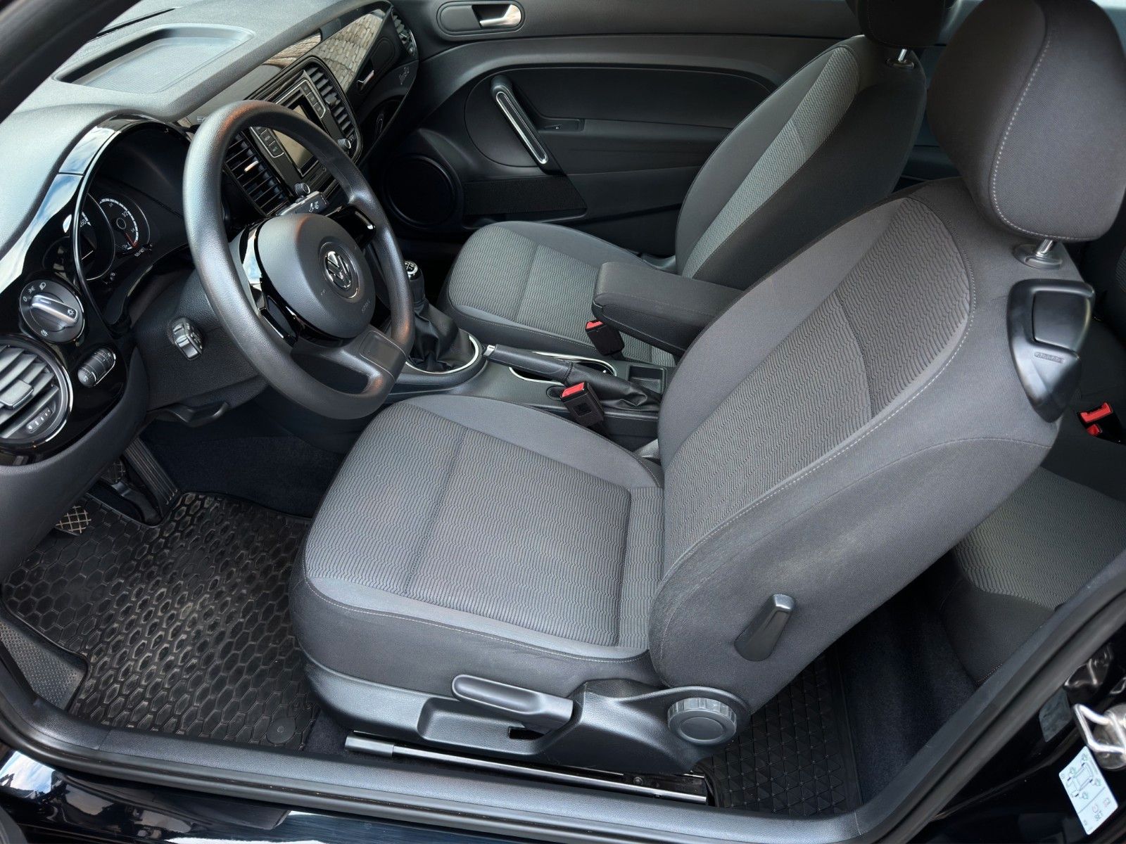 Fahrzeugabbildung Volkswagen Beetle 1.2 TSI BlueMotion