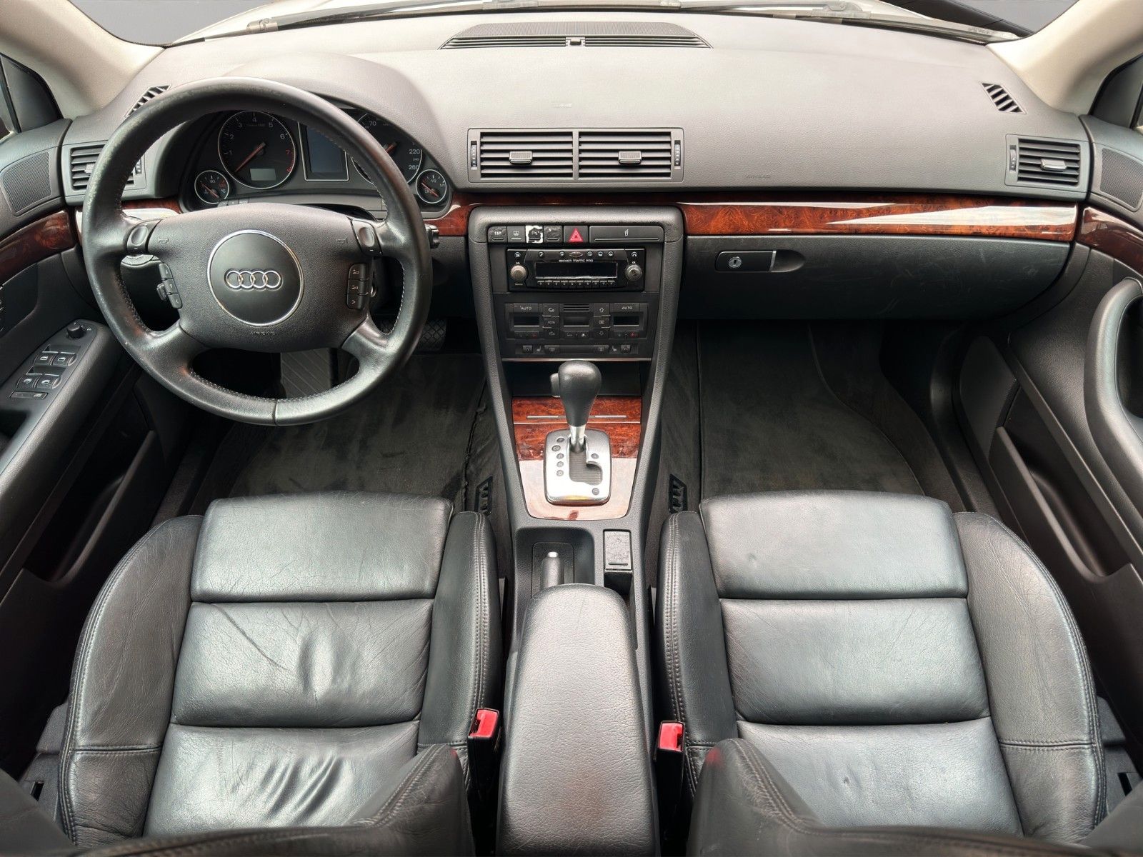 Fahrzeugabbildung Audi A4 B6 2.4 V6 *Automatik*