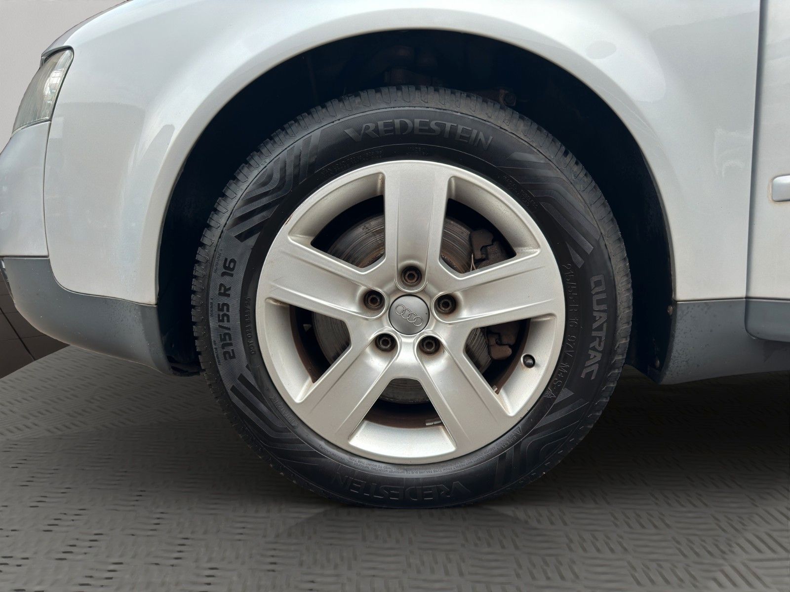 Fahrzeugabbildung Audi A4 B6 2.4 V6 *Automatik*