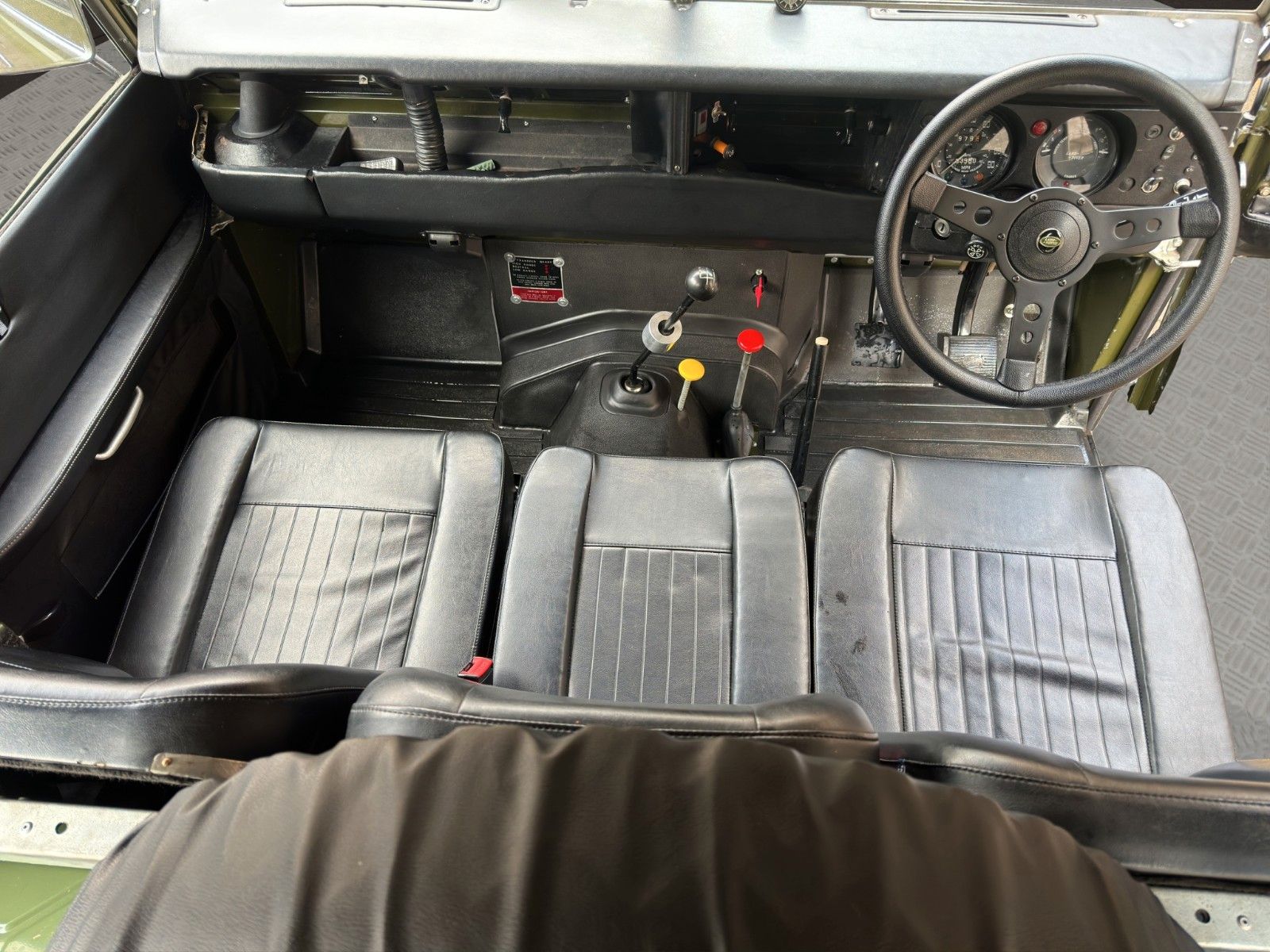 Fahrzeugabbildung Land Rover 88 Serie III *Classic Data 3+*