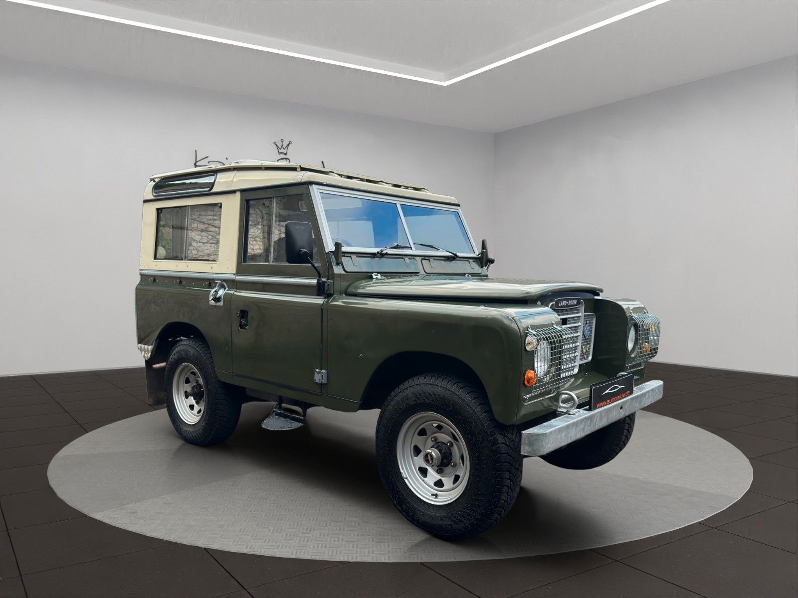Fahrzeugabbildung Land Rover 88 Serie III *Classic Data 3+*