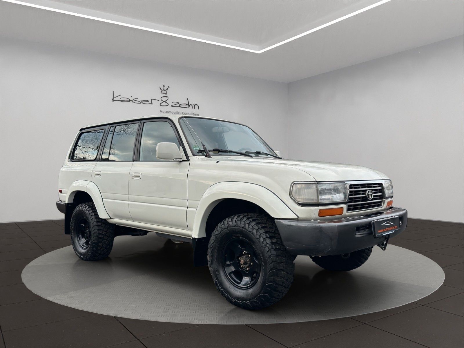 Fahrzeugabbildung Toyota Land Cruiser FZJ80 *Offroad-Umbau*