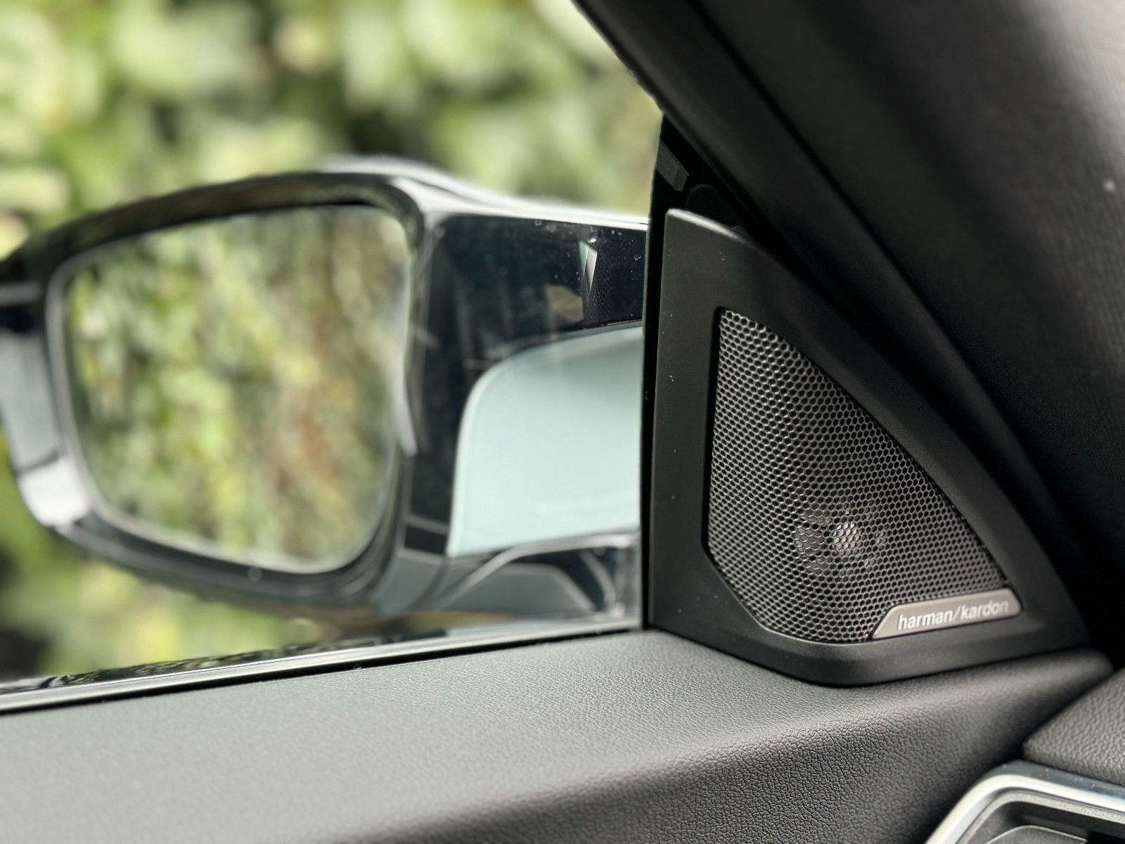 Fahrzeugabbildung BMW M2 G87 M-Driver's Package M-Carbondach neuwertig