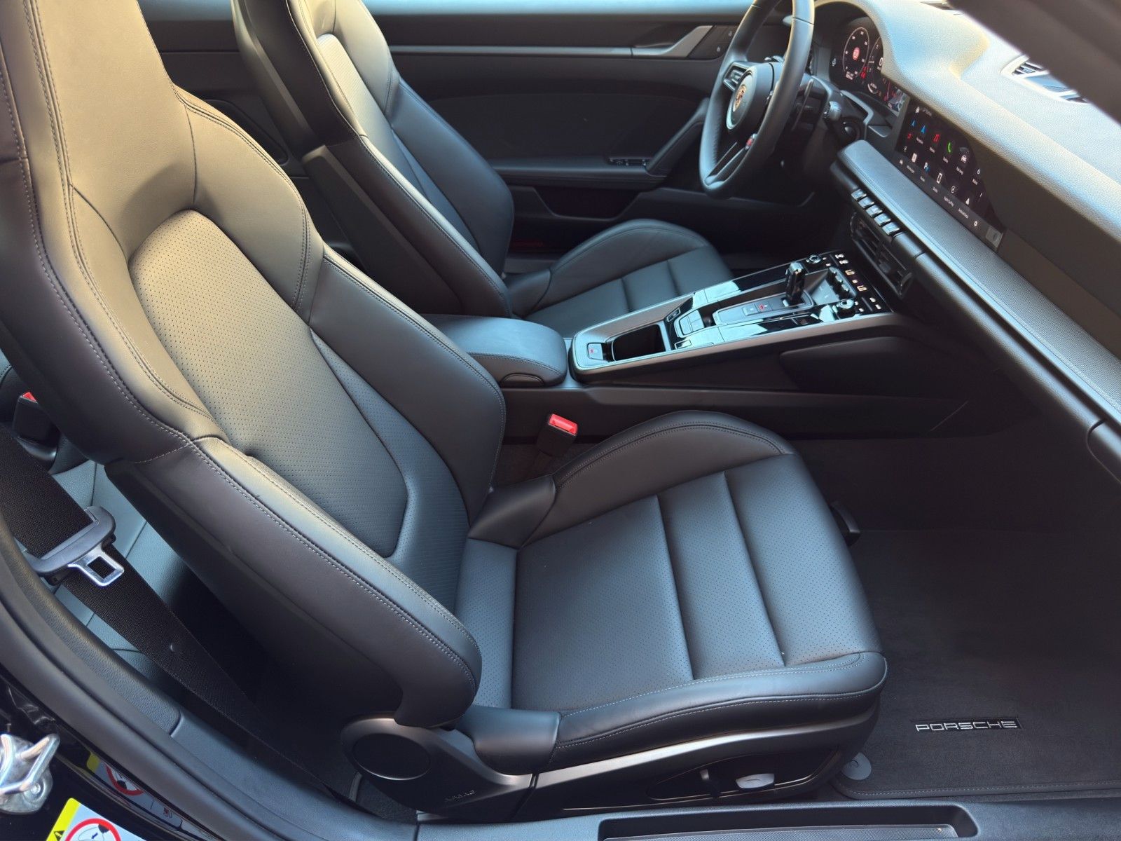 Fahrzeugabbildung Porsche 911 992.2 Carrera Coupé *2.Hand*SAGA*Chrono*