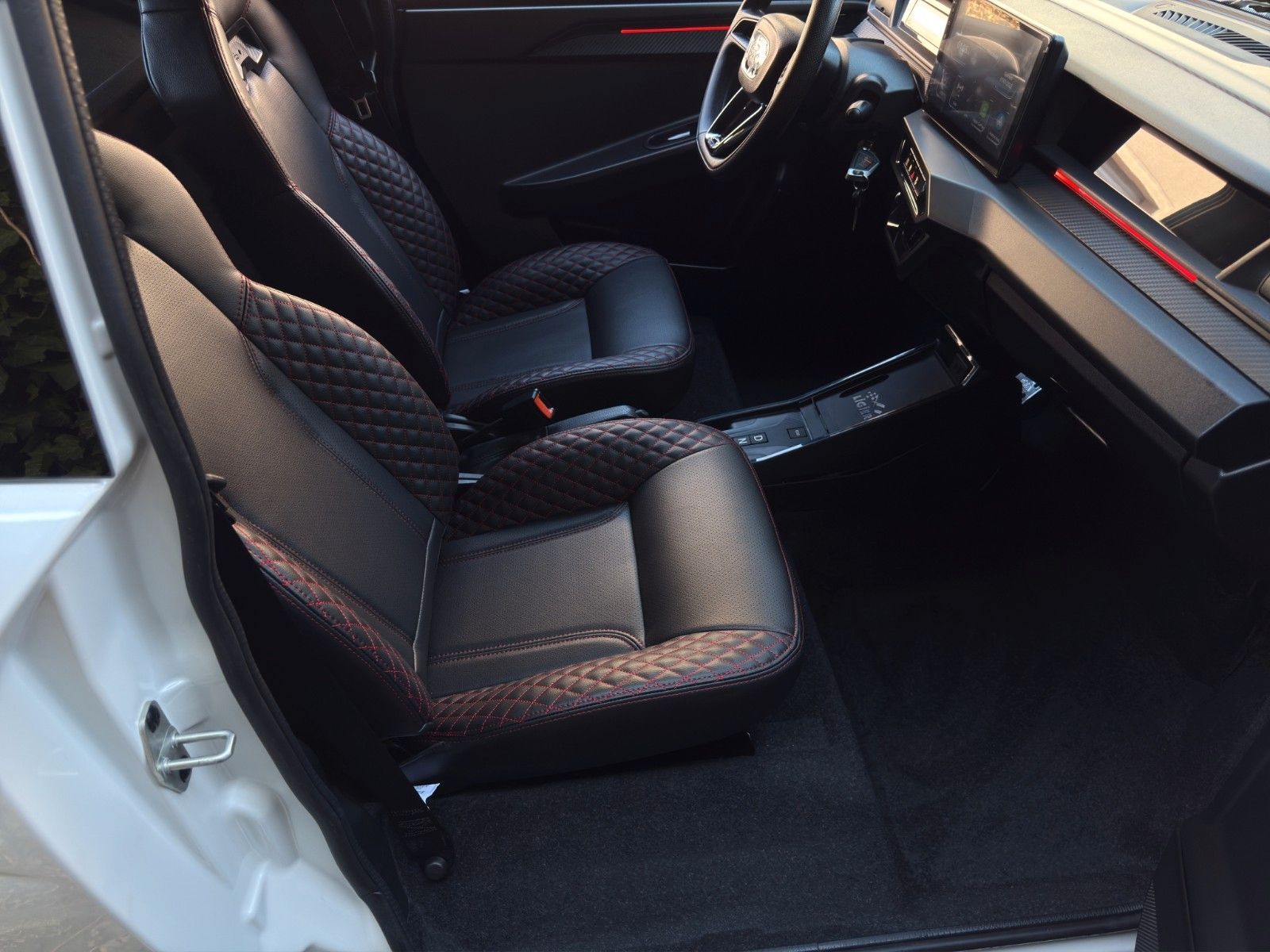 Fahrzeugabbildung Ligier JS 50 Sport Ultimate *Servo* *CarPlay*
